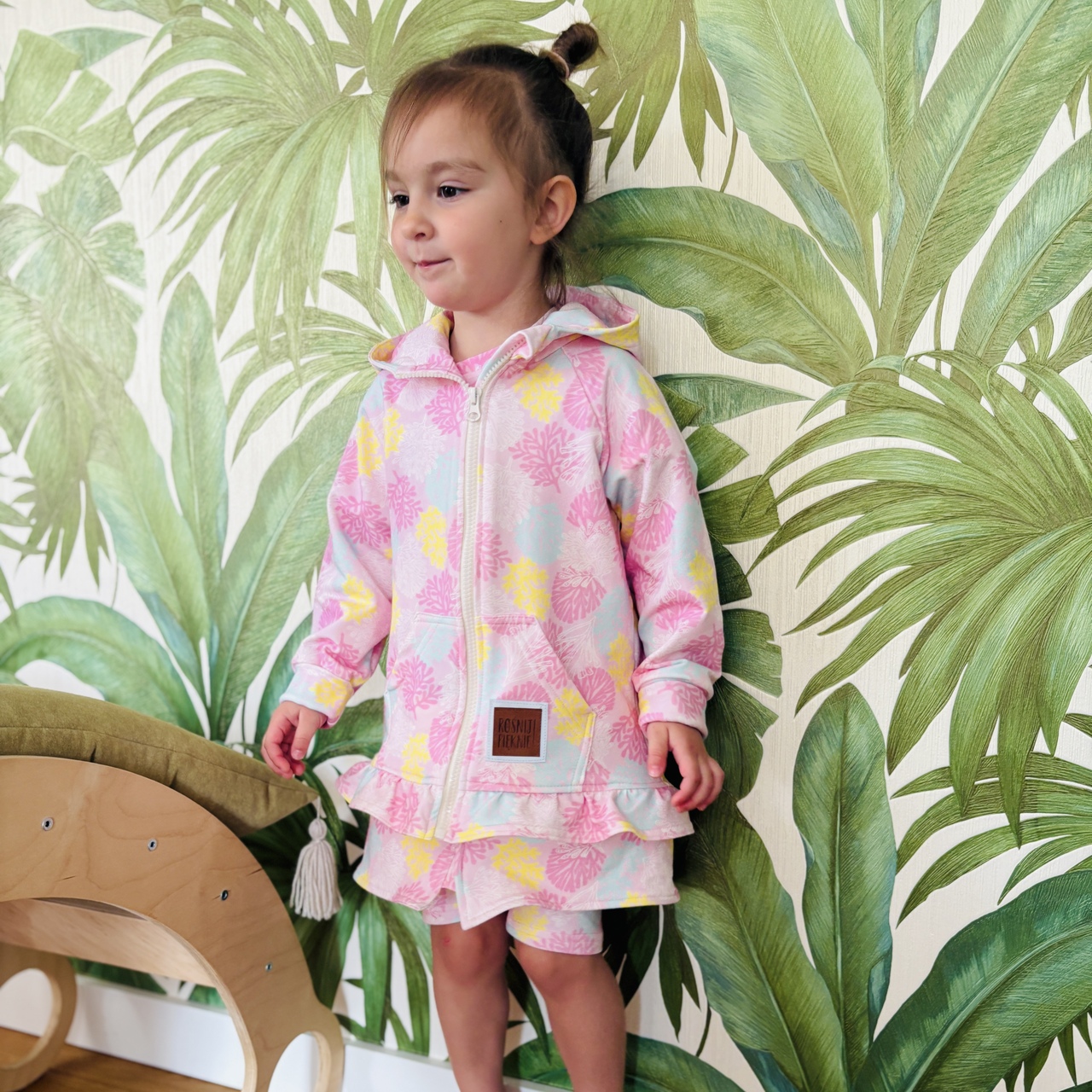 Bluza rozpinana z falbanką - Koralowce